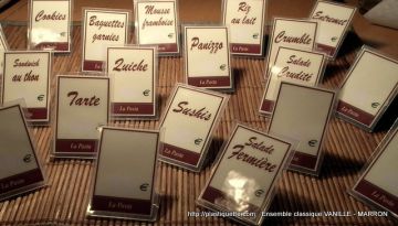 Modèle Art nouveau texte trés lisible Nom du magasin noté sur chaque plastiquette Textes différents sur chacune des plastiquettes. Nom des produis notés Case réinscriptible pour noter les prix ou prix imprimés ( selon votre choix ) Possibilité de commander les plastiquettes complètement non inscrites avec Stylo effaçable à alcool fourni gratuitement Avec support incorporé pour viennoiseries, gâteaux et produits salés etc.... - Epaisseur 500 microns ( épaisseur approx. d&lsquo;une carte de crédit ) Incassable Entretien facile remplissez le formulaire ou envoyez votre liste sur devis@plastiquette.com